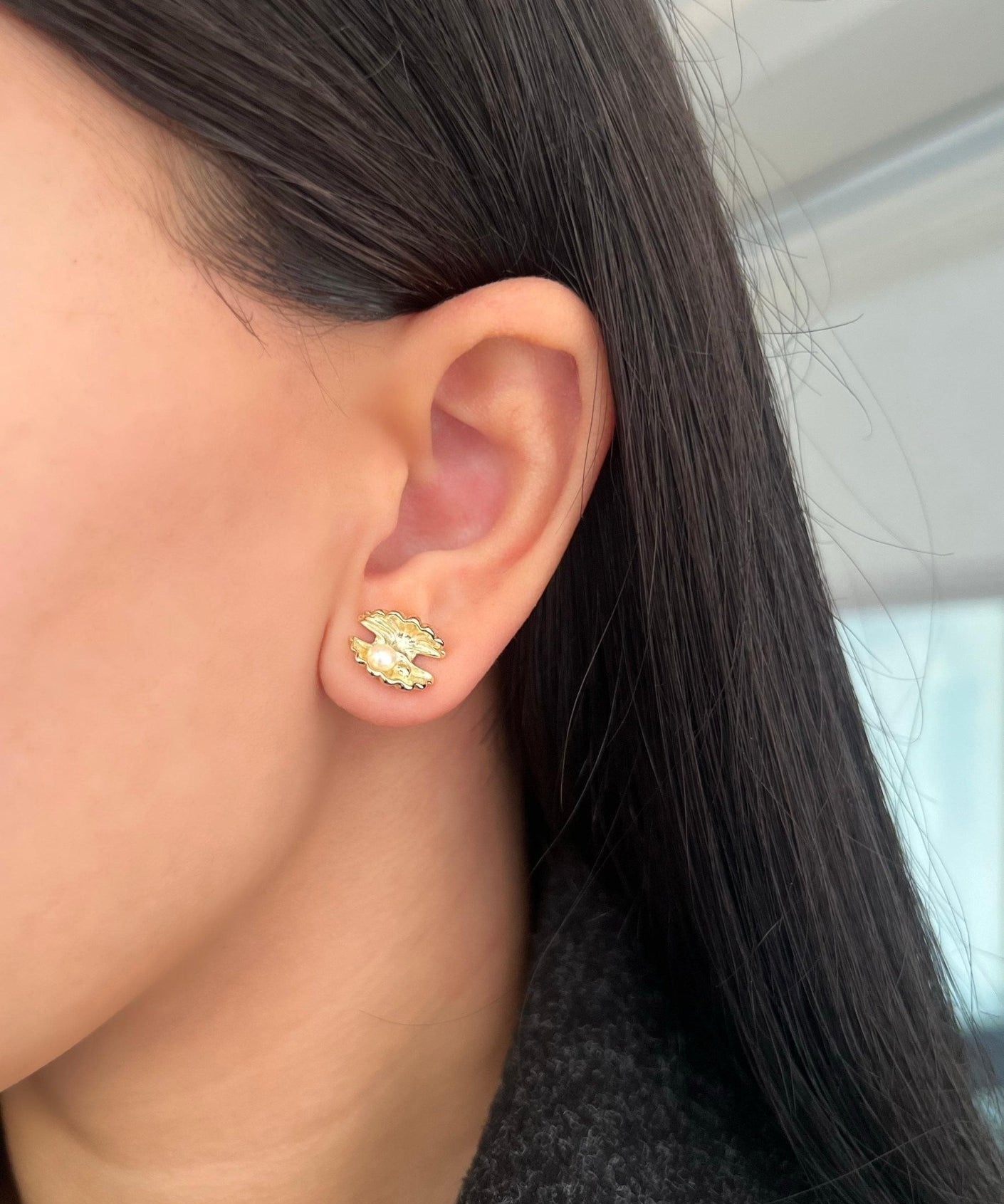 Pearlescent Seashell Ørering i 18K Guldbelagt - ClartheØrering