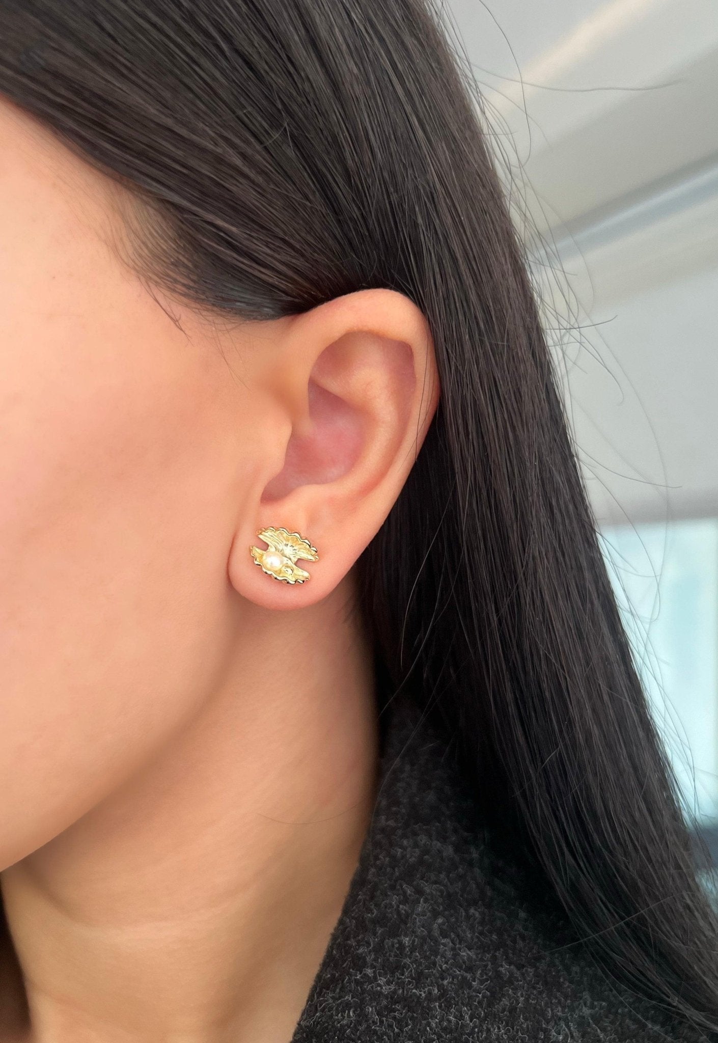 Pearlescent Seashell Ørering i 18K Guldbelagt - ClartheØrering